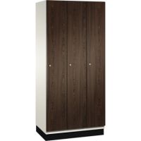 C+P Umkleidespind 4510030S10052 Sockel 3Abteile B900mm rws/we