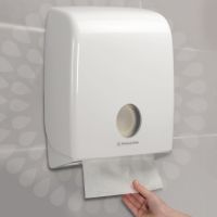 Kleenex Papierhandtücher Ultra 6778 Interfold 2-lagig 31,5x21,5cm 15x124Bl.