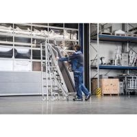 MUNK 011305 Munk Montageplattform mit Treppenzustieg